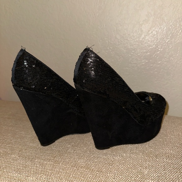 Sequin Wedges - Picture 5 of 8